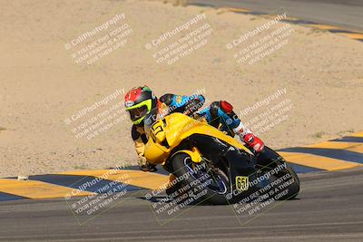 media/Oct-08-2023-CVMA (Sun) [[dbfe88ae3c]]/Race 3 Amateur Supersport Middleweight/